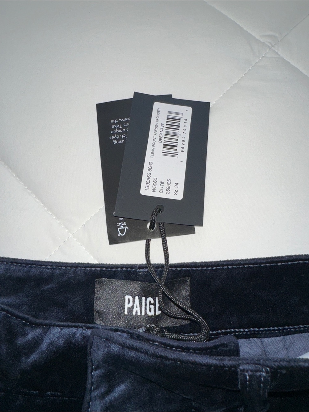 NWT Paige clean front annassa trouser velvet - DEEP NAVY - Picture 6 of 8